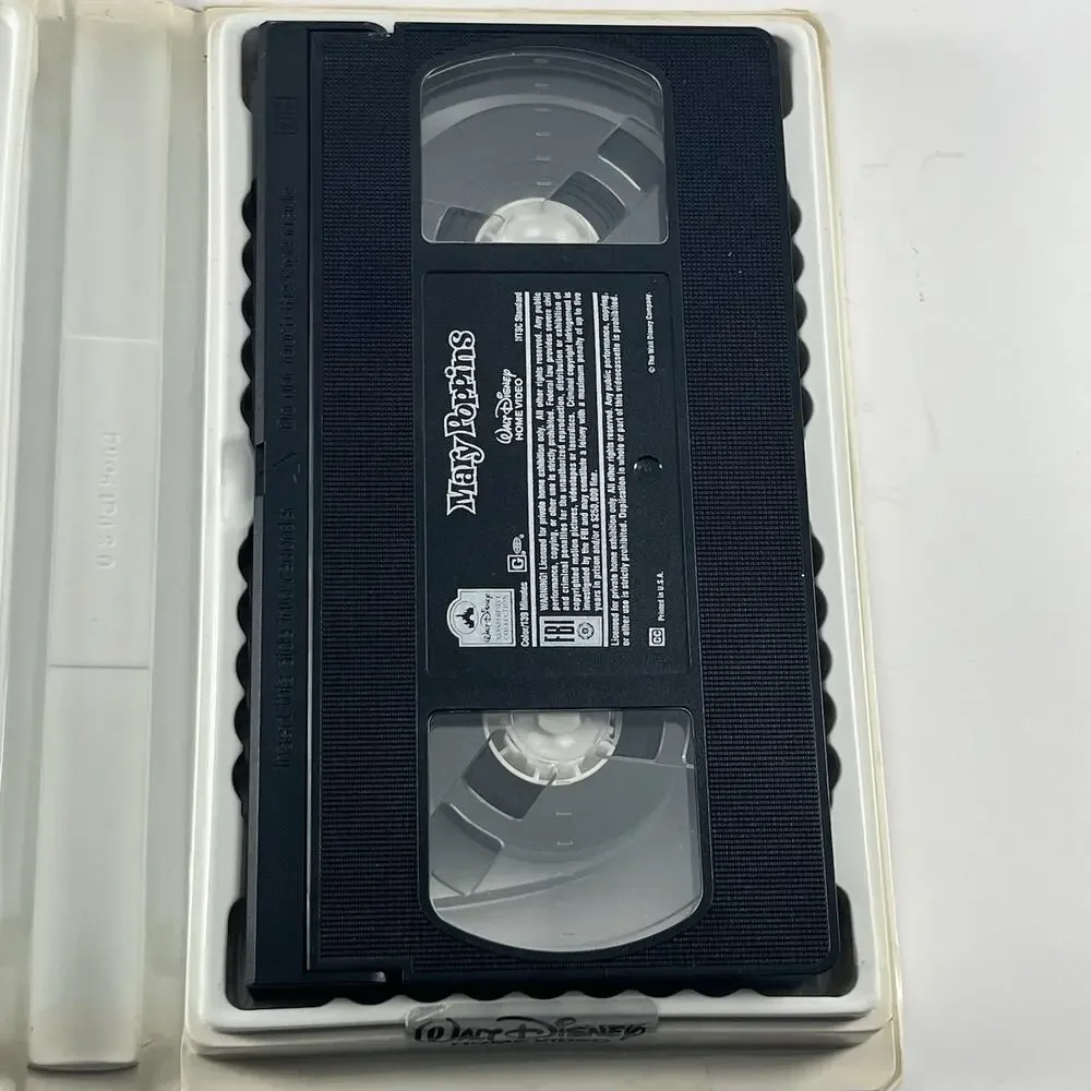 Disney Mary Poppins VHS 1994 Masterpiece Collection Clamshell